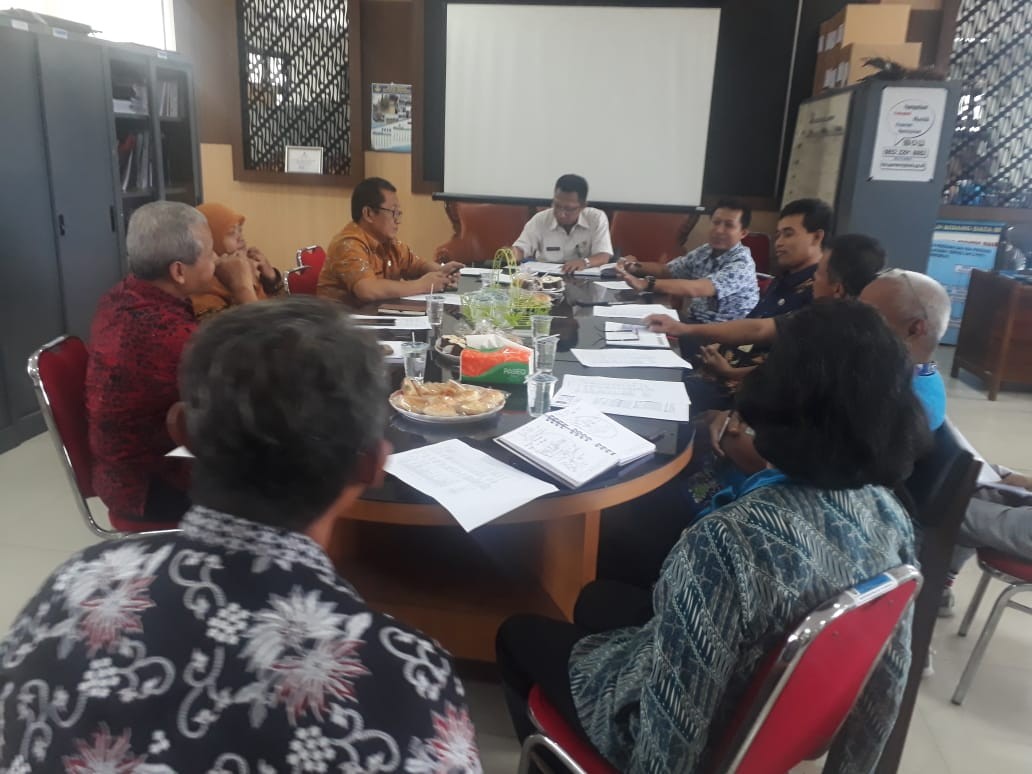 Mengikuti Rapat Monitoring dan Evaluasi Penyelenggaraan Izin Usaha Pendidikan