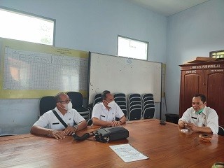 MONITORING PENGISIAN UPDATE DATA PROFIL DESA DAN KELURAHAN DI KELURAHAN PURWOREJO