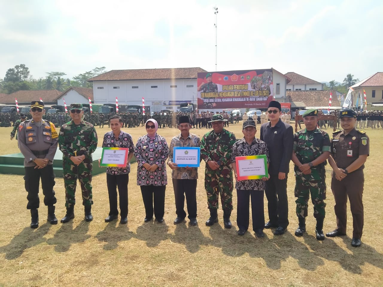 Upacara Penutupan TMMD Reguler 118 di Kecamatan Bener Hari Kamis , tanggal19 Oktober 2023