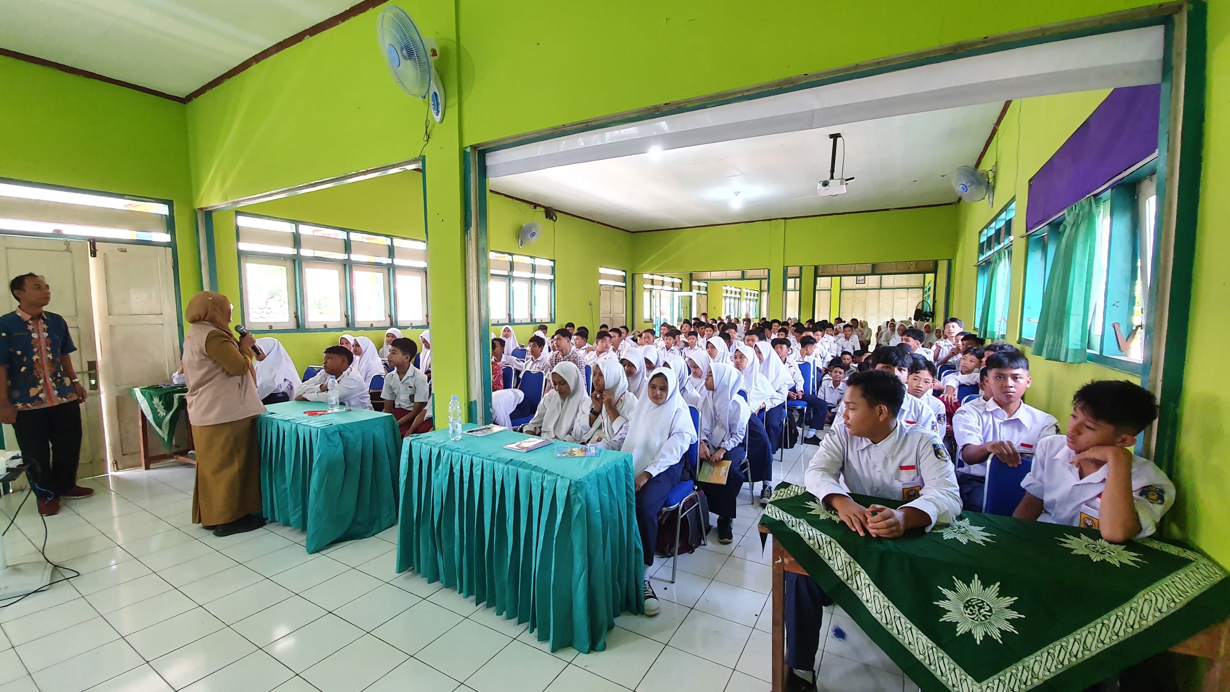 MASA PENGENALAN LINGKUNGAN SEKOLAH (MPLS) DENGAN TEMA STOP BULLYING DAN KEKERASAN SEKSUAL SMP MUHAMMADIYAH PURWOREJO