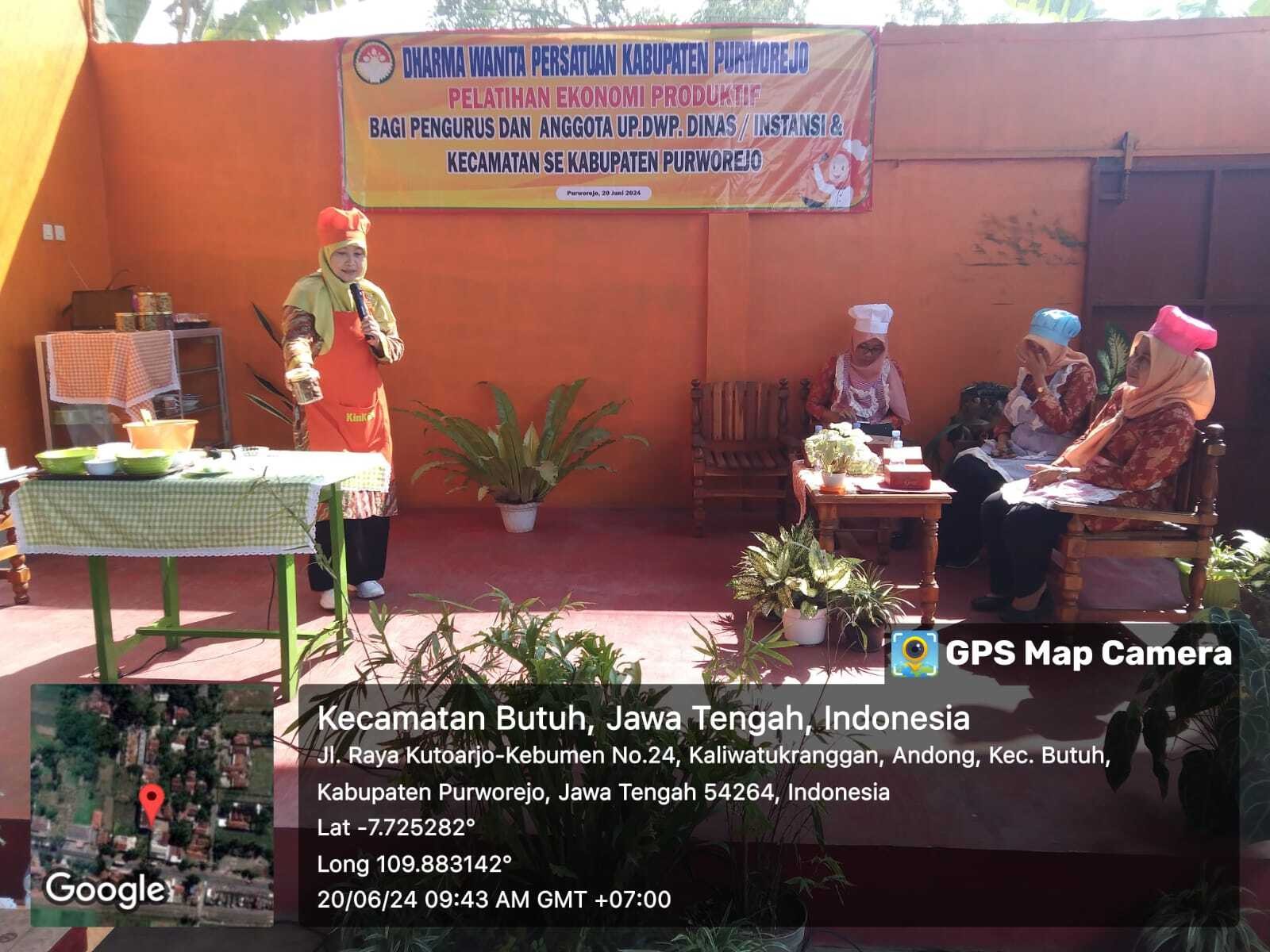 Kegiatan Bidang Ekonomi DWP Kab Purworejo Kunjungan Ke Rumah Produksi Kinken di Desa Kaliwatu Kranggan Kecamatan Butuh