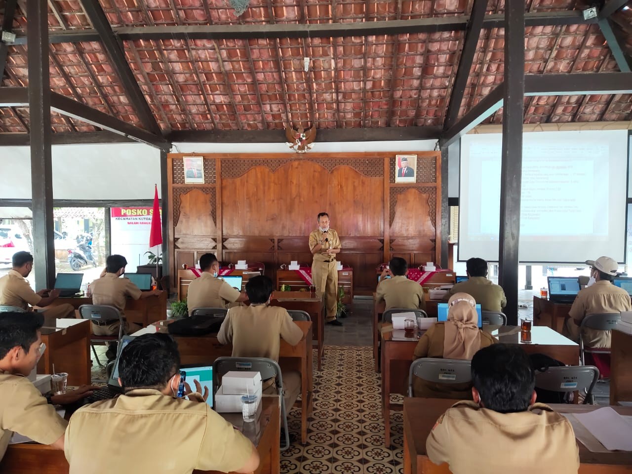 Rapat koordinasi teknis penyusunan bankeu kepada pemdes th 2021