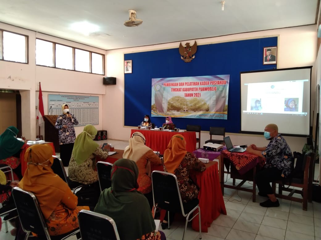 Pembinaan dan Pelatihan Kader Posyandu di Aula Kantor PKK Kab Purworejo.